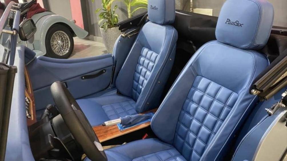 Phiên bản cao cấp hơn Plus Six được trang bị động cơ BMW Turbo sáu xi-lanh thẳng hàng có công suất cực đại lên tới 335 mã lực, mô-men xoắn 500 Nm