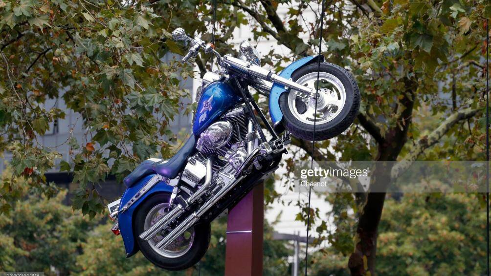 Ban đầu, các nhà sưu tầm định giá chiếc xe mức giá từ 50.000 - 250.000 euro (khoảng 1,2 - 6 tỉ đồng)