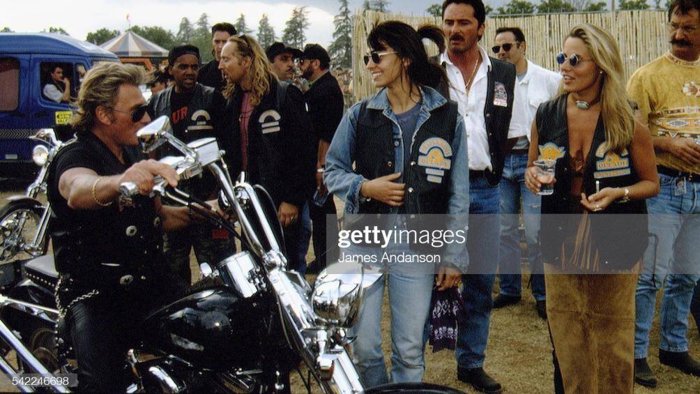 Ban đầu, chiếc xe vốn có màu đen và được Johnny cầm lái trong suốt chuyến lưu diễn tại Mỹ năm 1990