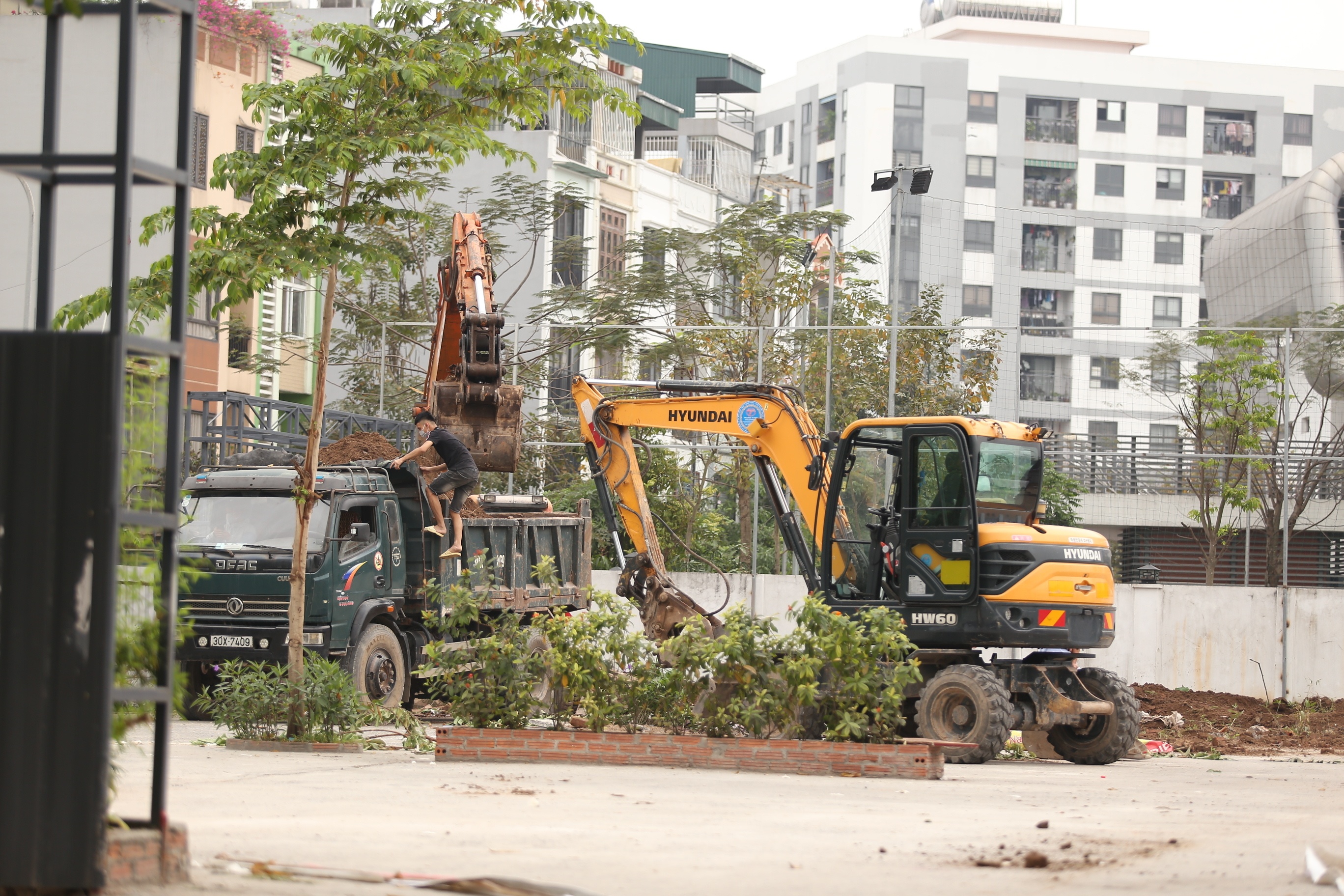 Ngày 28/3/2022 Công ty Phú Thành ban thành thông báo khởi công xây dựng gửi đến Sở Xây dựng Hà Nôi; UBND quận Long Biên; UBND phường Giang Biên.
