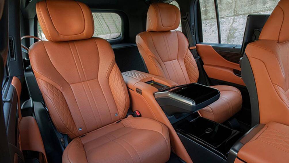 Phiên bản Urban sẽ có 7 chỗ ngồi, còn phiên bản VIP có 4 chỗ ngồi với hàng ghế sau dạng thương gia