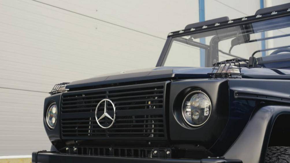 Để phù hợp với các tiêu chuẩn xe ô tô hiện đại, EMC đã lắp đặt một hệ thống thông tin giải trí màn hình cảm ứng kỹ thuật số với nhiều cách kết nối khác nhau