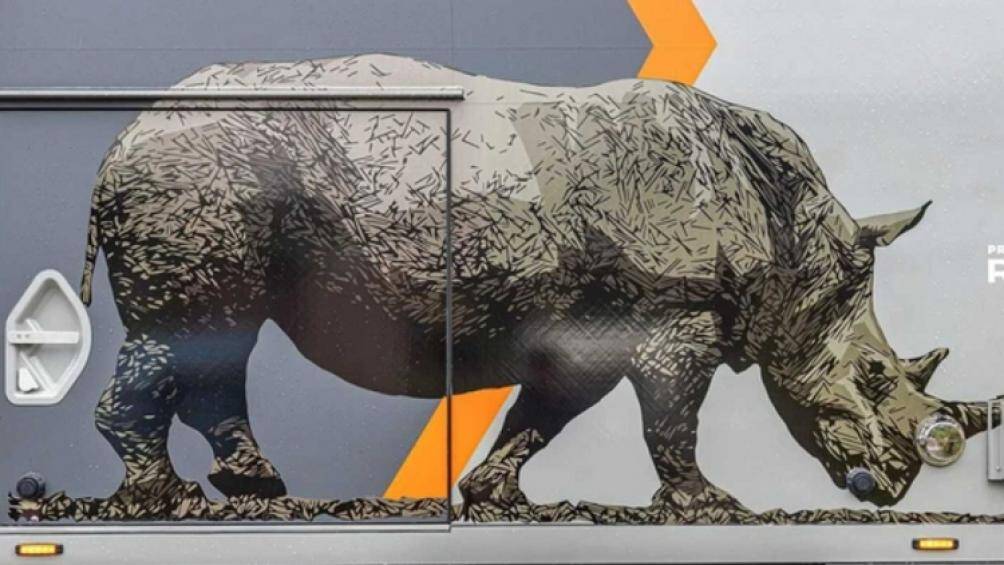 Mercedes-Benz Project Rhino có giá bán khởi điểm từ 306.000 euro (khoảng 7,6 tỷ đồng)