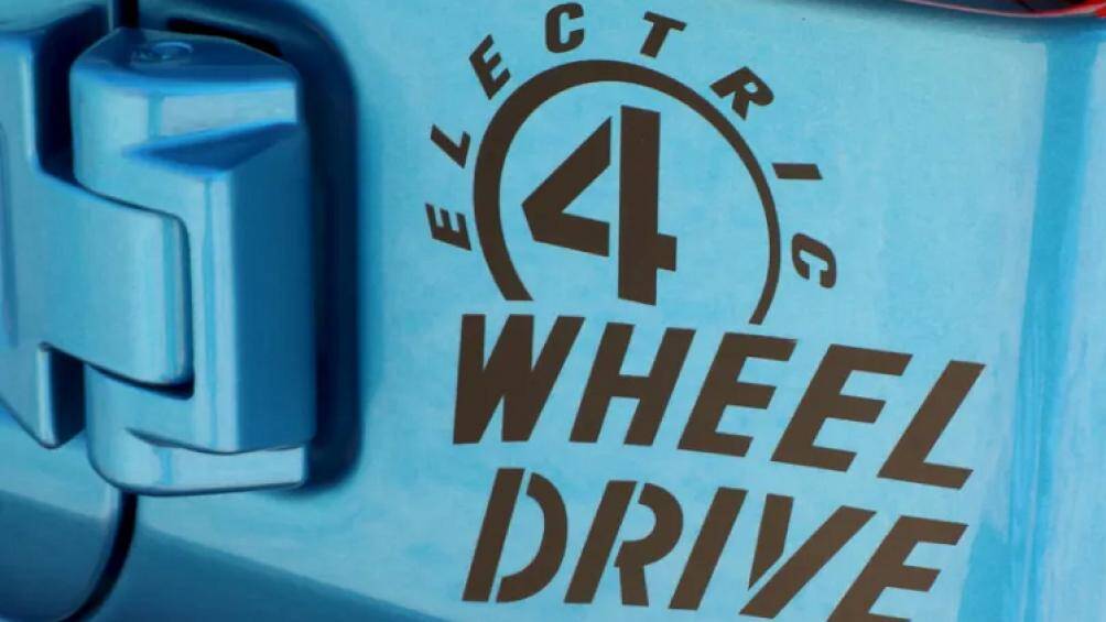 Một yếu tố quan trọng khác được giữ lại từ chiếc xe năm ngoái là hộp số sàn 6 cấp, mặc dù tỷ số truyền đầu tiên trong hộp số sàn đã được thay đổi từ 5,13 thành 3,36