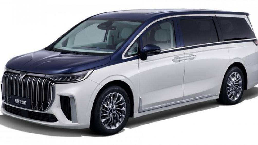 Ngoài ra, đằng sau xe còn có cửa cốp phẳng, cánh gió mui màu đen, đèn hậu LED nằm ngang và cản sau thể thao, tích hợp đèn phản quang đặt dọc