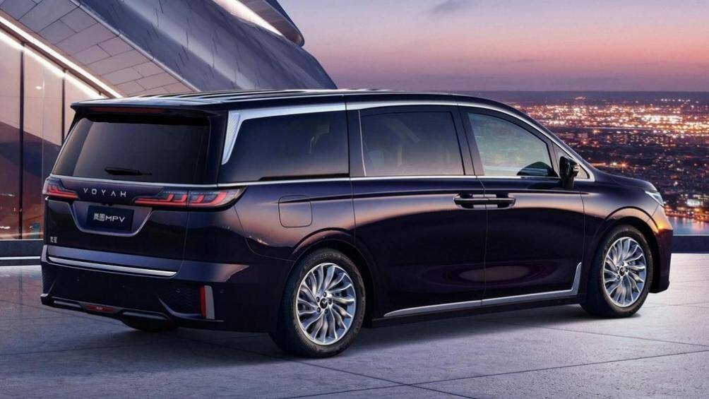 Dù có kích thước lớn nhưng mẫu xe này có thời gian tăng tốc từ 0-100 km/h trong thời gian chỉ 5,9 giây