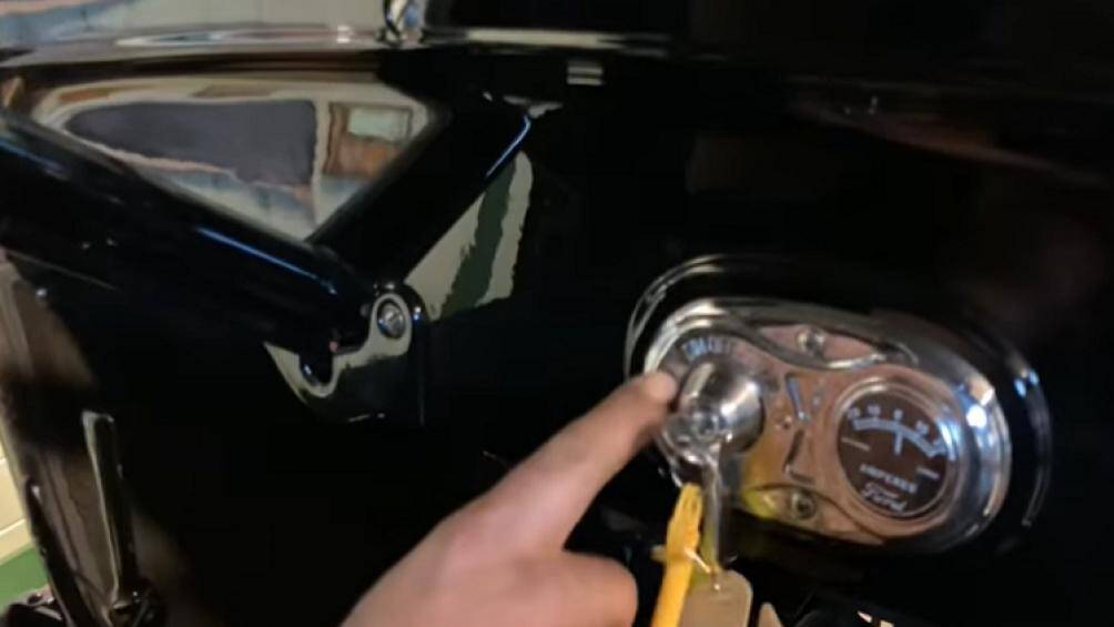 Các tính năng mới bao gồm một nắp capô xe lớn hơn và khoảng cách xa hơn giữa vách ngăn khoang động cơ và kính chắn gió