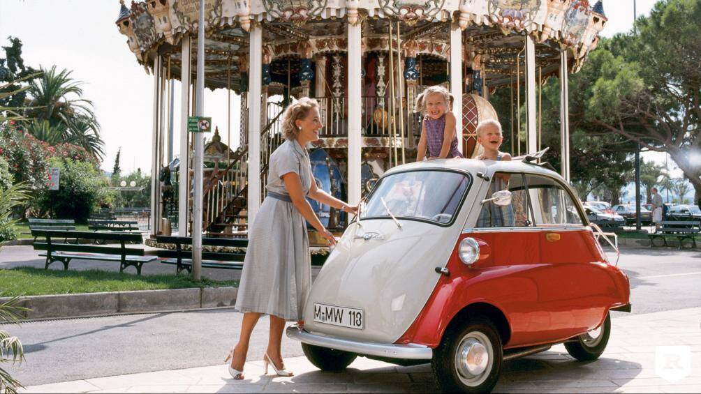 Thật khó tin là BMW Isetta đã bán được 10.000 xe trong năm đầu tiên sản xuất và giúp công ty thoát được khủng hoảng tài chính