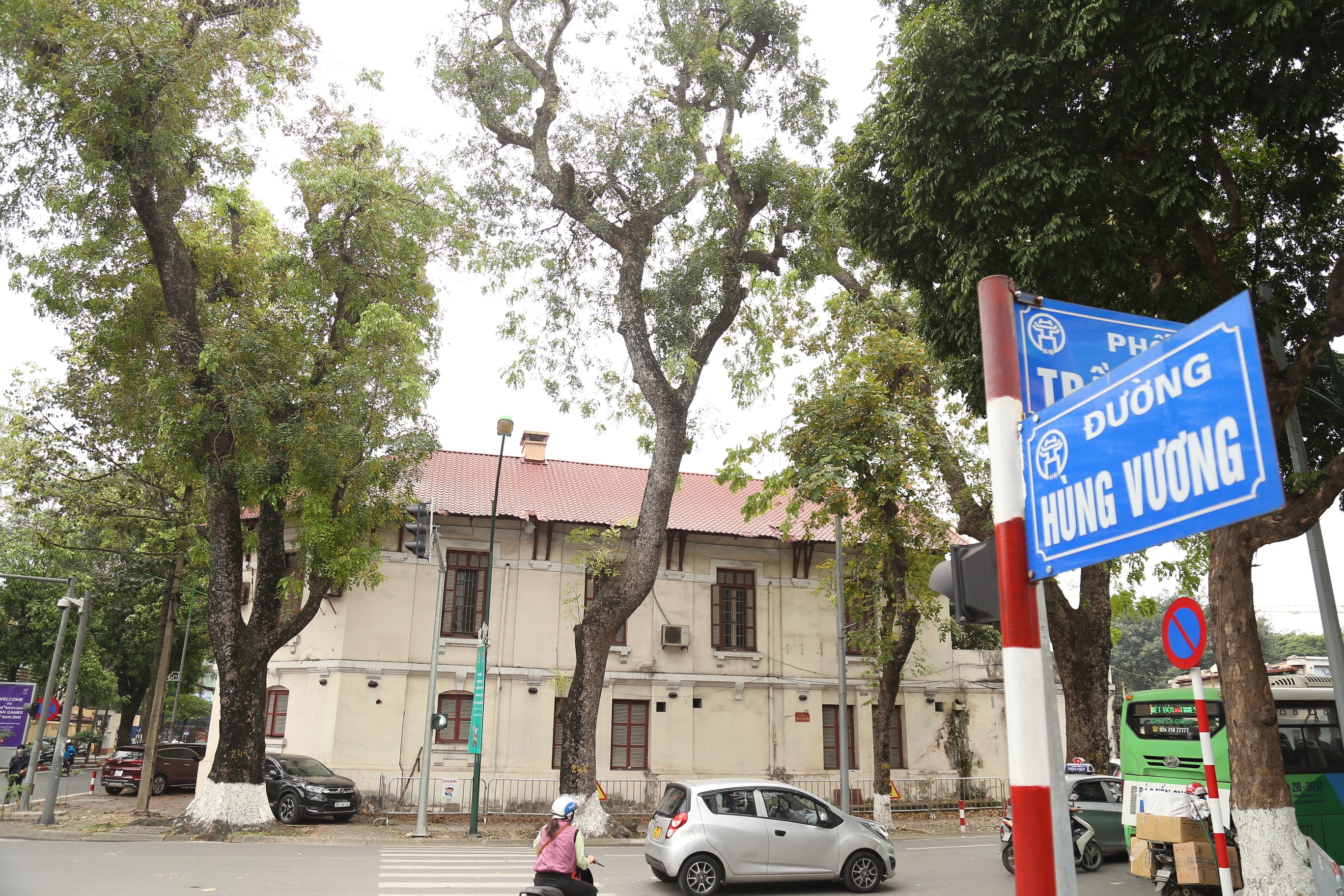 Dự án có tổng mức đầu tư 1.574,5 tỷ đồng và được triển khai từ năm 2012. Liên danh với Postef thực hiện dự án còn có Công ty CP Liên Việt Holdings và Công ty CP Him Lam.