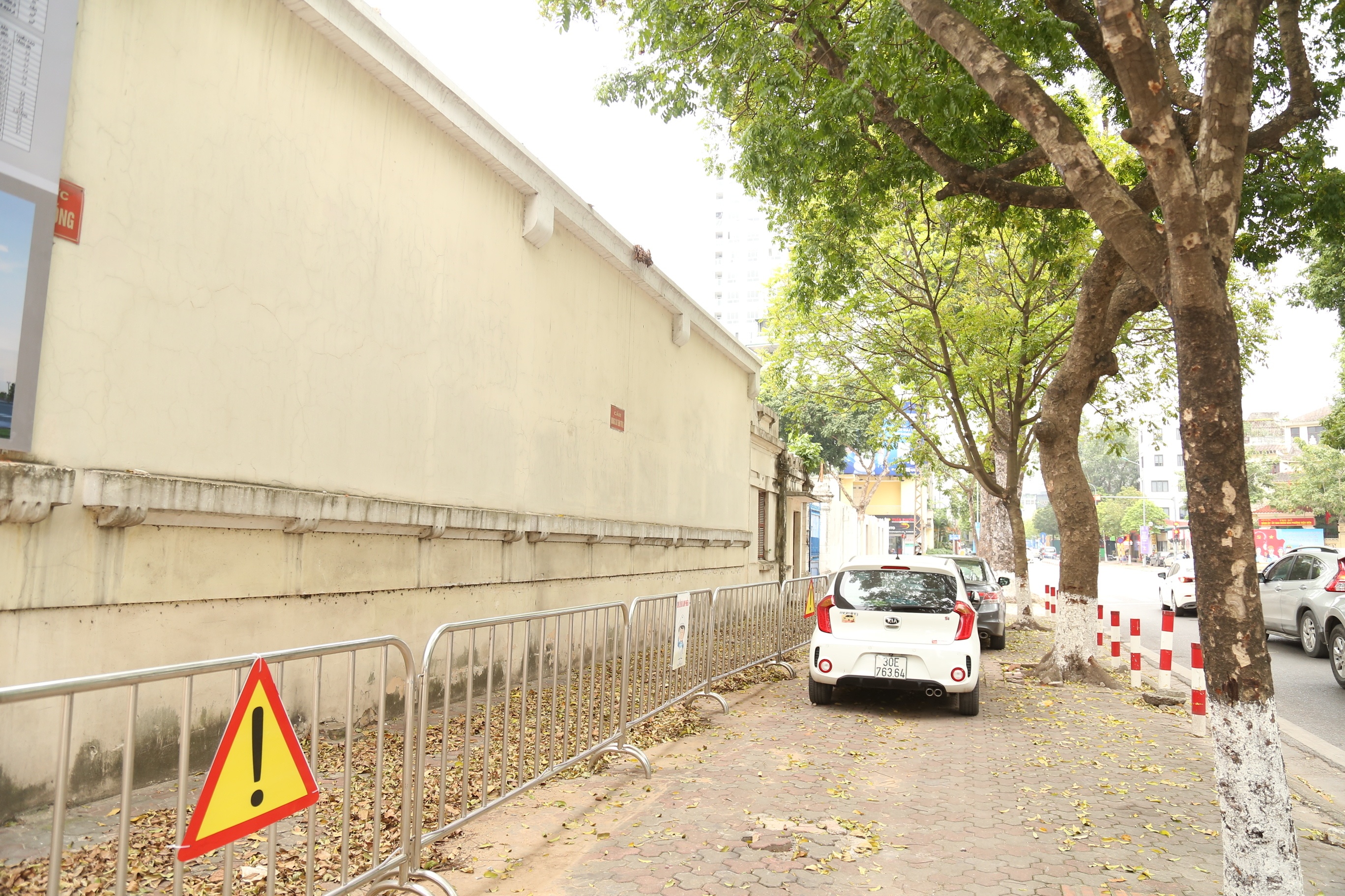 Trước đó, dự kiến sau khi phá bỏ, khu "đất vàng" hơn 9.000 m2 sẽ được khởi công xây dựng công trình đa chức năng thương mại cao 11 tầng nổi, một tầng tum (chiều cao tối đa 42,9 m), 6 tầng hầm, tổng diện tích sàn 75.329 m2 với mức đầu tư 1.574 tỷ đồng.