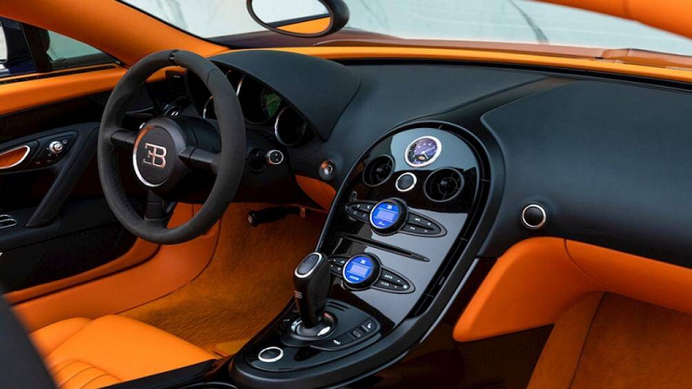 Cung cấp sức mạnh cho Bugatti Veyron Grand Sport Vitesse là khối động cơ Quad-Turbo W16 8.0L, sản sinh công suất lên đến 1.184 mã lực và mô-men xoắn 1.500 Nm