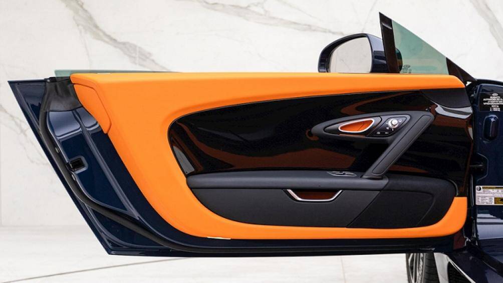 Siêu xe mui trần chỉ cần 2,6 giây để tăng tốc từ 0 - 100 km/h, trước khi cán tốc độ tối đa 408,84 km/h