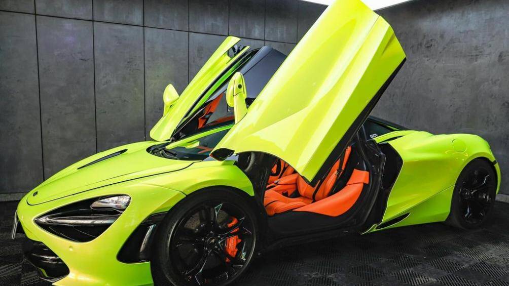 Một chi tiết không thể không nhắc tới trên chiếc siêu xe Anh quốc chính là bộ cửa cánh bướm quen thuộc của nhà McLaren