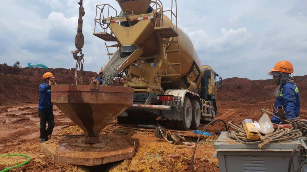 Lãnh đạo TCT Cảng hàng không VN (ACV) cho biết một công trường nhộn nhịp đã được hình thành. mũi thi công được triển khai tối đa, thi công liên tục 3 ca với các biện pháp thi công đảm bảo an toàn sau 2 tháng ra quân