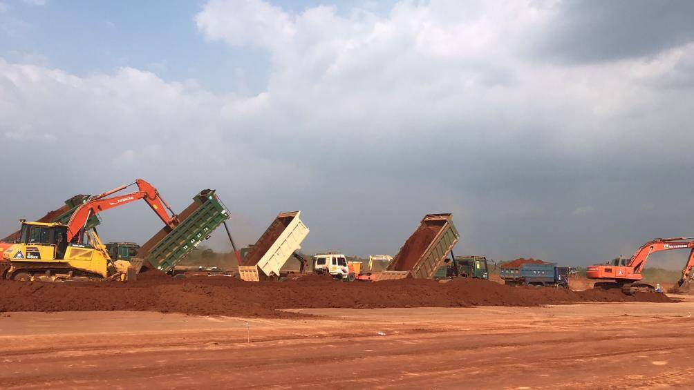 Nhà thầu ACC, Vinaconex tăng tốc thi công tại khu trữ đất