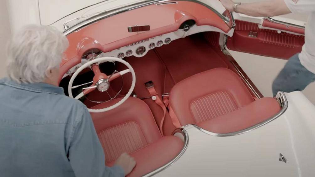 Chiếc xe này thuộc sở hữu của cựu binh và chuyên gia phục chế Corvette, Michael McCloskey