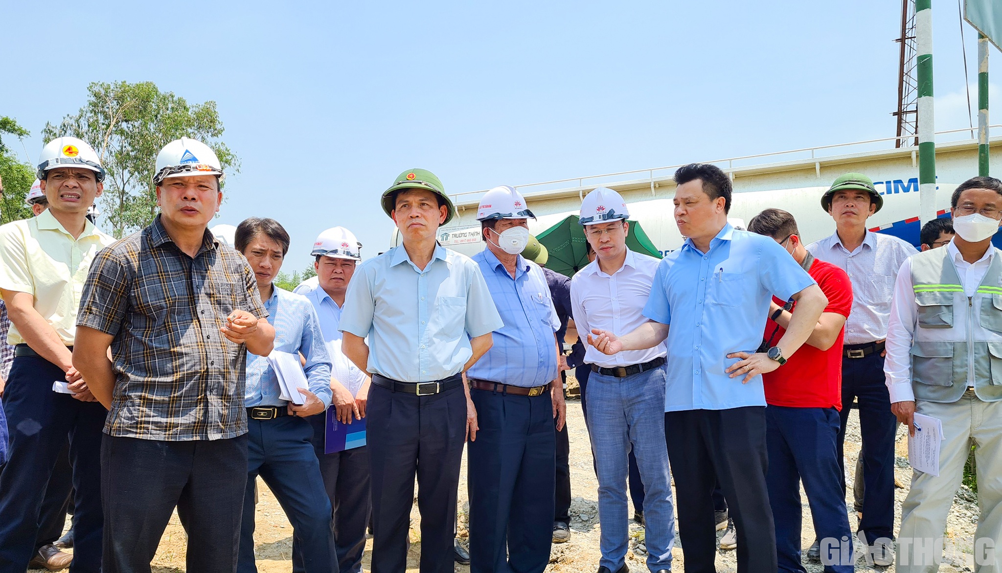 Dù vậy, theo Thứ trưởng Bộ GTVT Lê Anh Tuấn, để đốc thúc dự án đẩy nhanh tiến độ hơn nữa, Bộ đã quyết định đưa dự án vào theo dõi, giám sát đặc biệt trong 2 tháng.