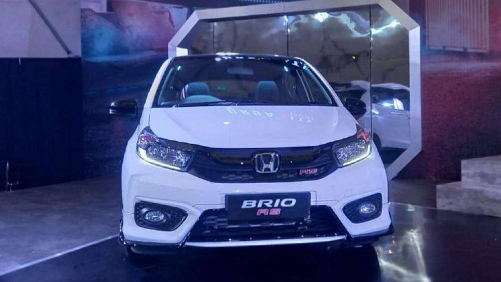 Honda Brio RS Urbanite Edition có giá 225,9 triệu Rupiah (khoảng 359 triệu đồng) cho bản số sàn và 235,9 triệu Rupiah (375 triệu đồng) cho bản CVT