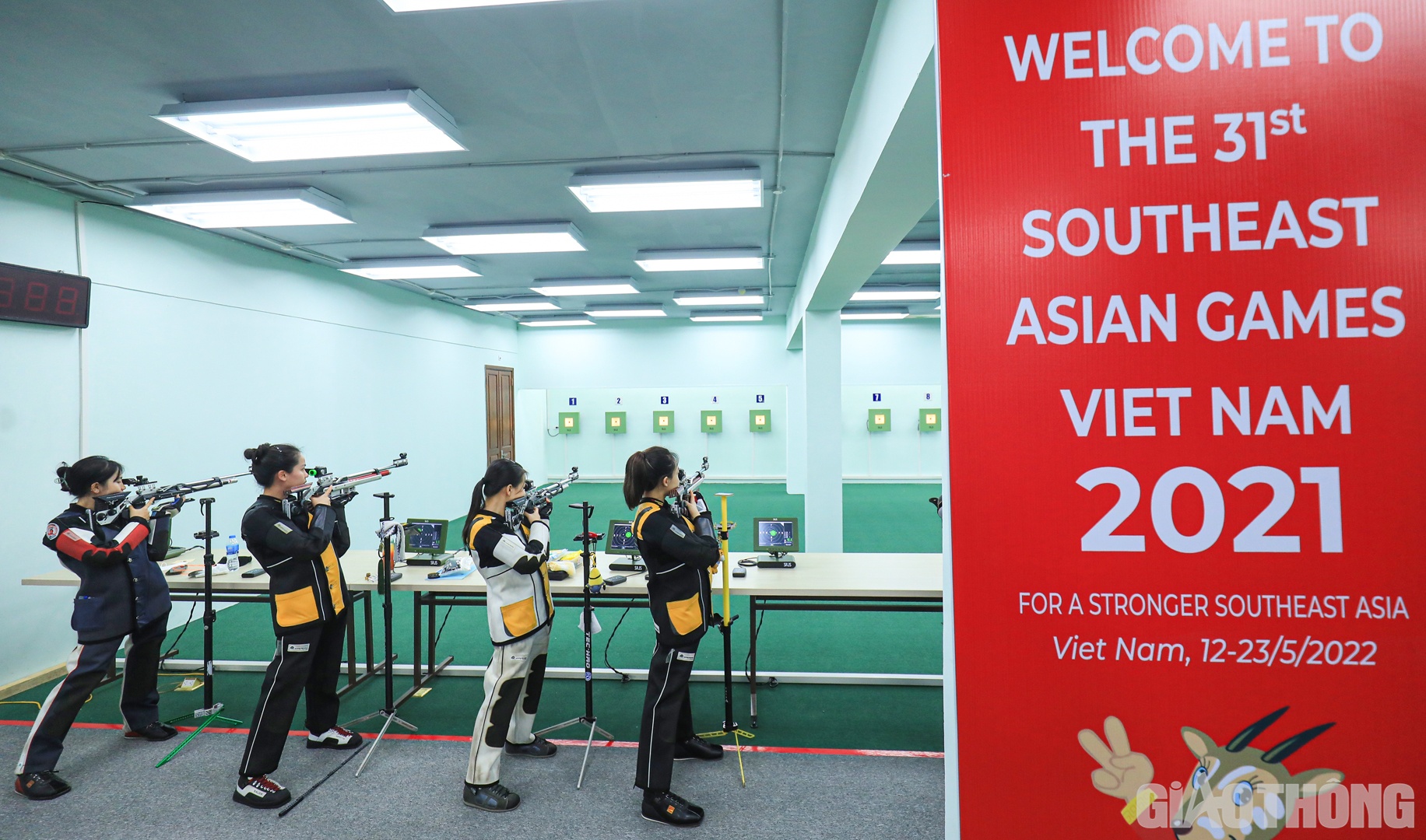 Để chuẩn bị cho SEA Games 31, Trường bắn tại Trung tâm Huấn luyện Thể thao Quốc gia (Nhổn) vừa được đầu tư cải tạo, nâng cấp với hệ thống trang thiết bị hiện đại, đạt tiêu chuẩn thi đấu quốc tế.