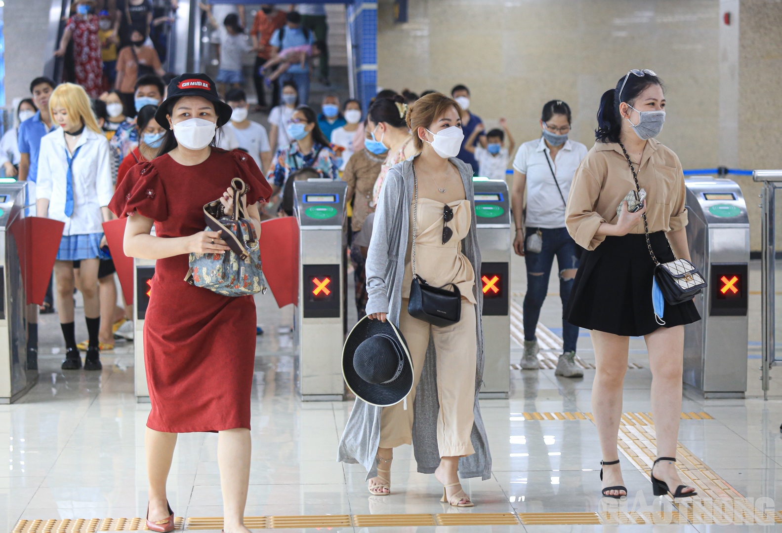 "Chúng tôi đã chuẩn bị các phương án phục vụ hành khách tốt nhất, trong đó đã đặc biệt chủ động dự phòng trường hợp quá tải khi nhu cầu của hành khách tăng cao", lãnh đạo Hanoi Metro khẳng định.