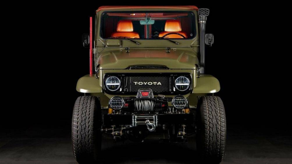 Chiếc Toyota Land Cruiser 1983 này được công ty Leyton Cars Classics phục chế toàn diện và được đánh giá đẹp hơn cả bản gốc