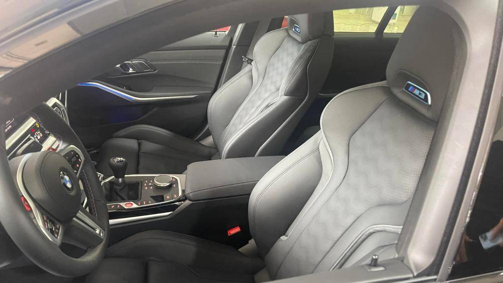 Đi kèm với đó là ba chế độ có thể lựa chọn: 4WD, 4WD Sport và 2WD để đem lại trải nghiệm đa dạng cho người cầm lái (Ảnh: Vinh Nguyễn)