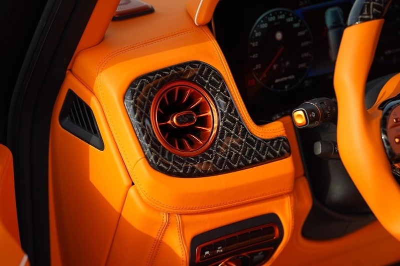 Gronos Evo S P900 mang đậm dấu ấn của hãng độ Mansory, bao gồm vẻ ngoài cực hầm hố và khoang cabin vô cùng nổi bật