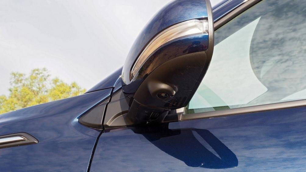 Suzuki XL6 2022 được chia thành 3 bản trang bị là Zeta, Alpha và Alpha Plus với giá dao động từ 1,129 - 1,455 triệu Rupee (khoảng 340 - 438 triệu đồng)