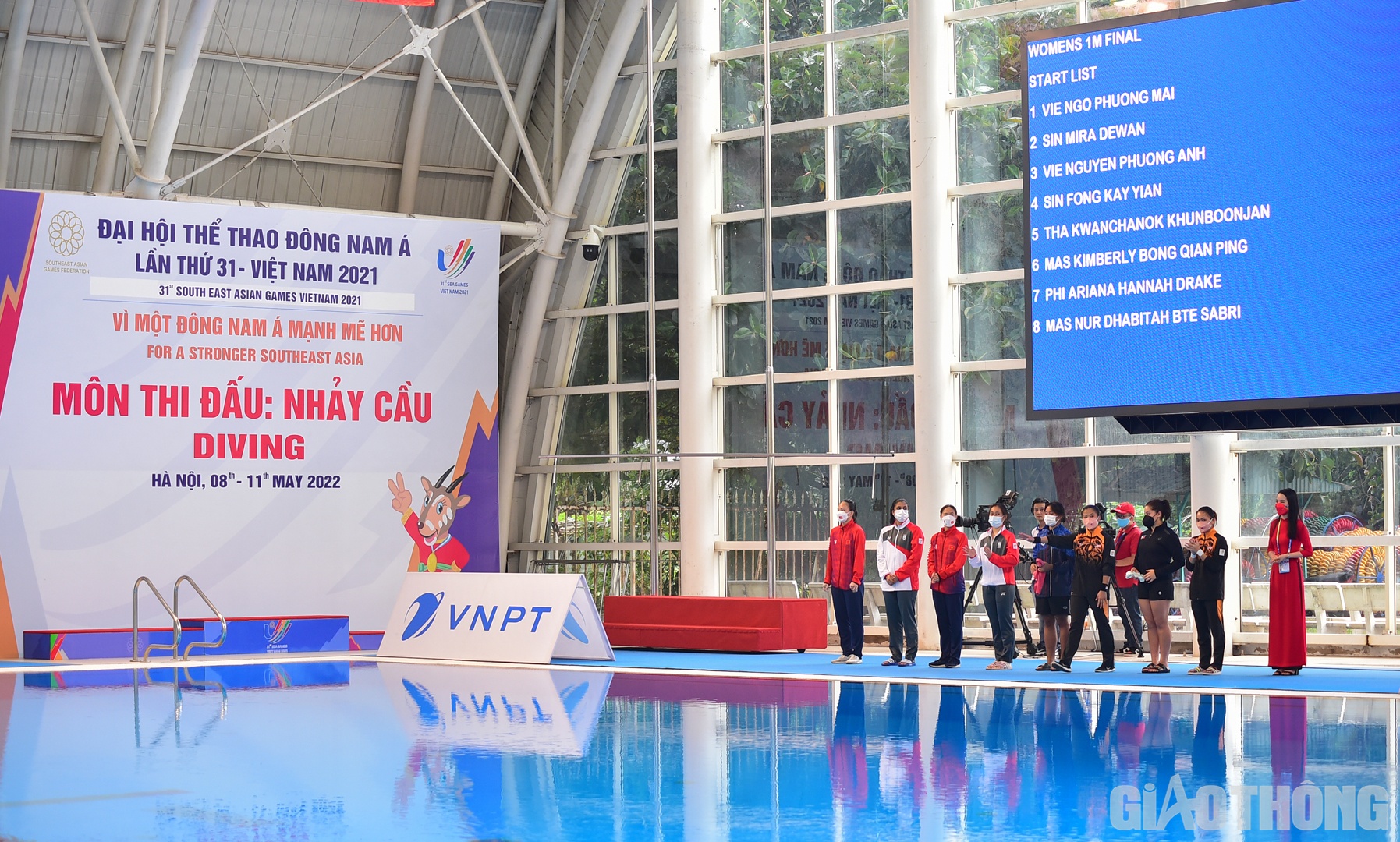 Ở nội dung chung kết cầu mềm 1m nữ có sự góp mặt của 8 VĐV, trong đó góp mặt 2 đại diện Việt Nam là Ngô Phương Mai và Nguyễn Phương Anh.