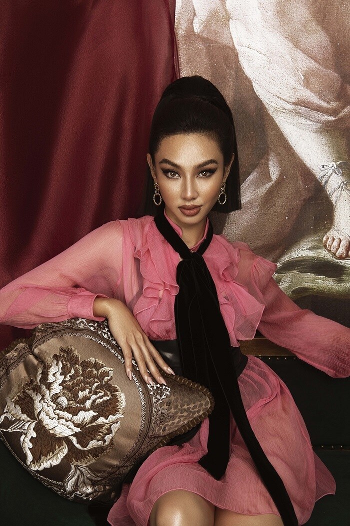 Cô cũng theo đuổi nhiều phong cách thời trang, để tìm cho mình sự phù hợp nhất