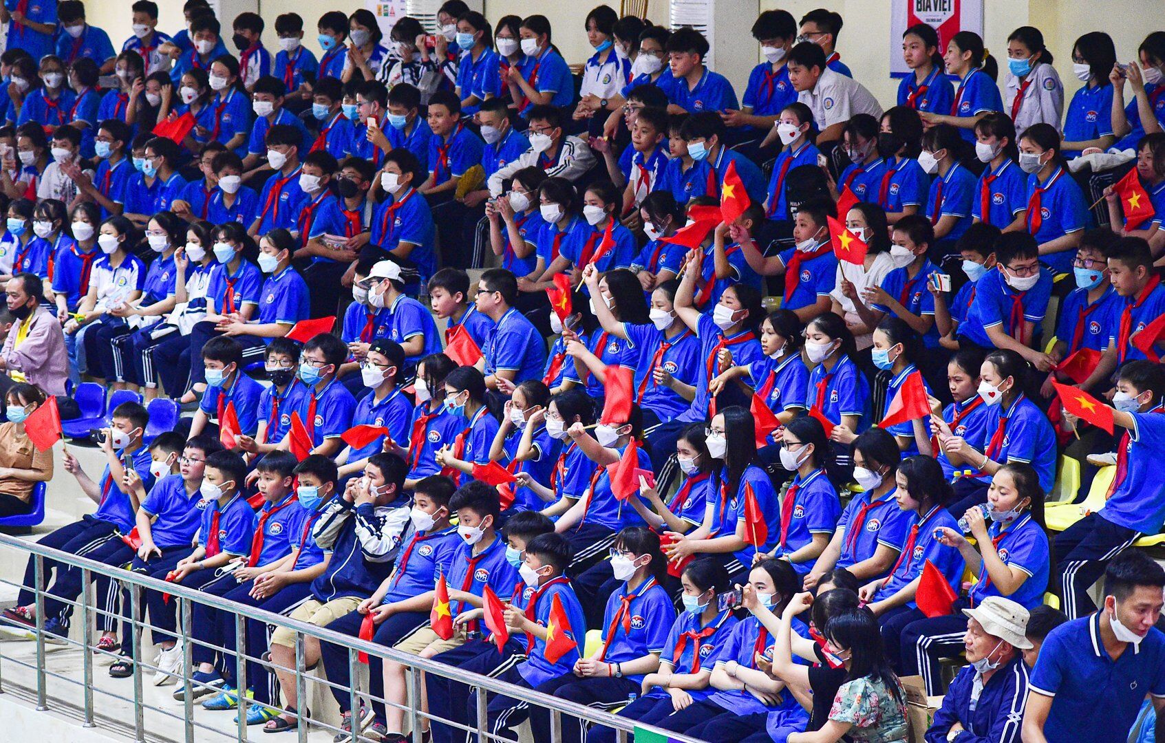 Đa phần khán giả là các em học sinh trên địa bàn.