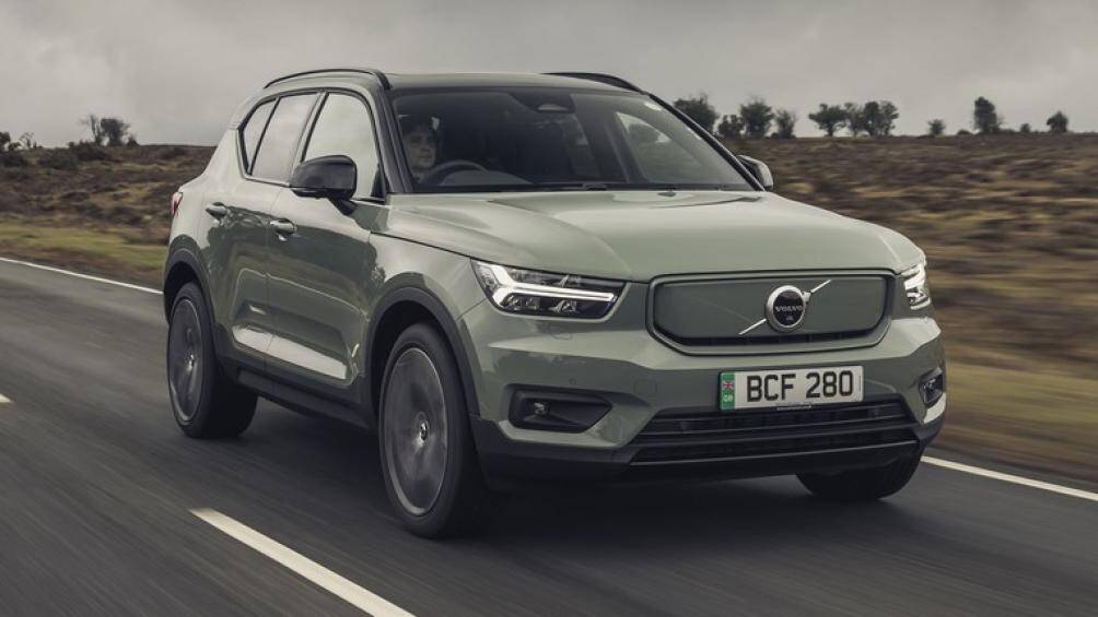 Volvo XC40 Recharge (62.000 USD): Mẫu xe thân thiện với gia đình bởi khoảng không bên trong và không gian chứa đồ rộng lớn
