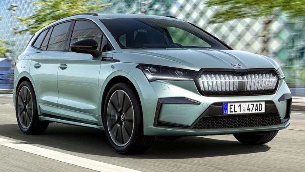 Skoda Enyaq iV (43.995 USD): Chiếc xe có một cá tính toàn diện độc đáo, một cabin rộng rãi, sở thích lưu trữ sáng tạo, một cốp đồ lớn