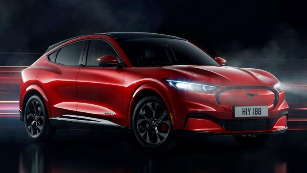 Ford Mustang Mach-E (42.895 - 60.500 USD): Chiếc xe sở hữu không gian gia đình tuyệt vời, phạm vi hữu ích yên tâm, khả năng sạc ấn tượng