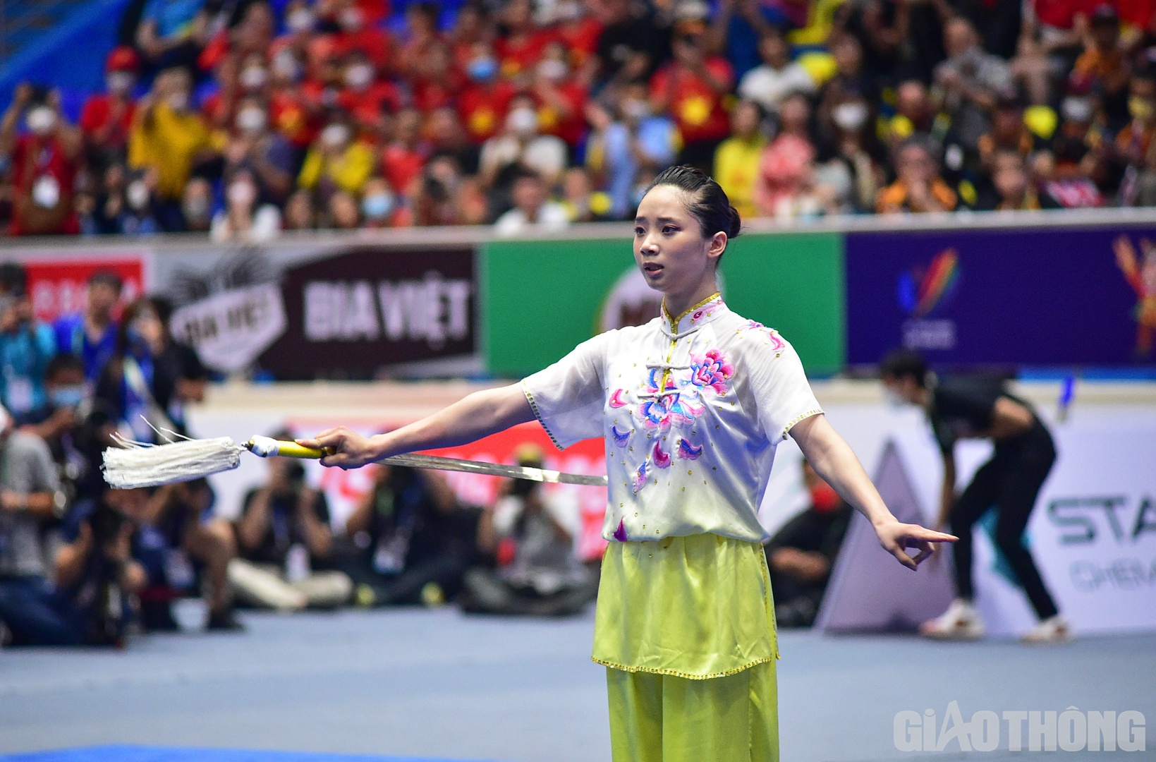 Trước đó, cô gái vàng Wushu đã nỗ lực “chạy đua” với thời gian để có thể tỏa sáng ở kỳ SEA Games trên sân nhà.