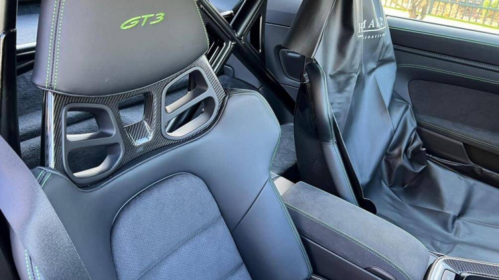 Porsche 911 GT3 992 được trang bị động cơ 6 xi-lanh hút khí tự nhiên, dung tích 4.0 lít sản sinh ra công suất tối đa 503 mã lực và mô-men xoắn cực đại 470 Nm