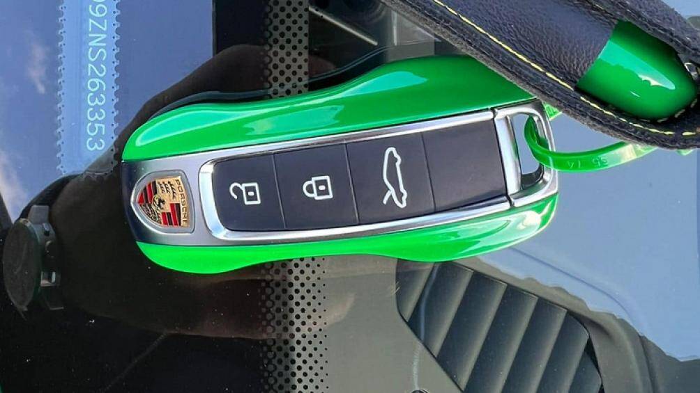 Mẫu siêu xe sắp về Việt Nam được trang bị hộp số 7 tốc độ PDK nên thời gian đua nước rút từ vị trí xuất phát lên 100 km/h là 3,4 giây