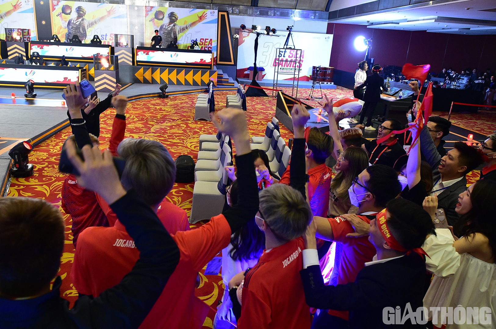 Đây là huy chương vàng thứ hai cho đoàn thể thao Việt Nam ở bộ môn eSports. Trước đó, đội tuyển nam Team Flash đã mang về HCV đầu tiên thuộc bộ môn LMHT: Tốc Chiến sau khi đánh bại đội Thái Lan.