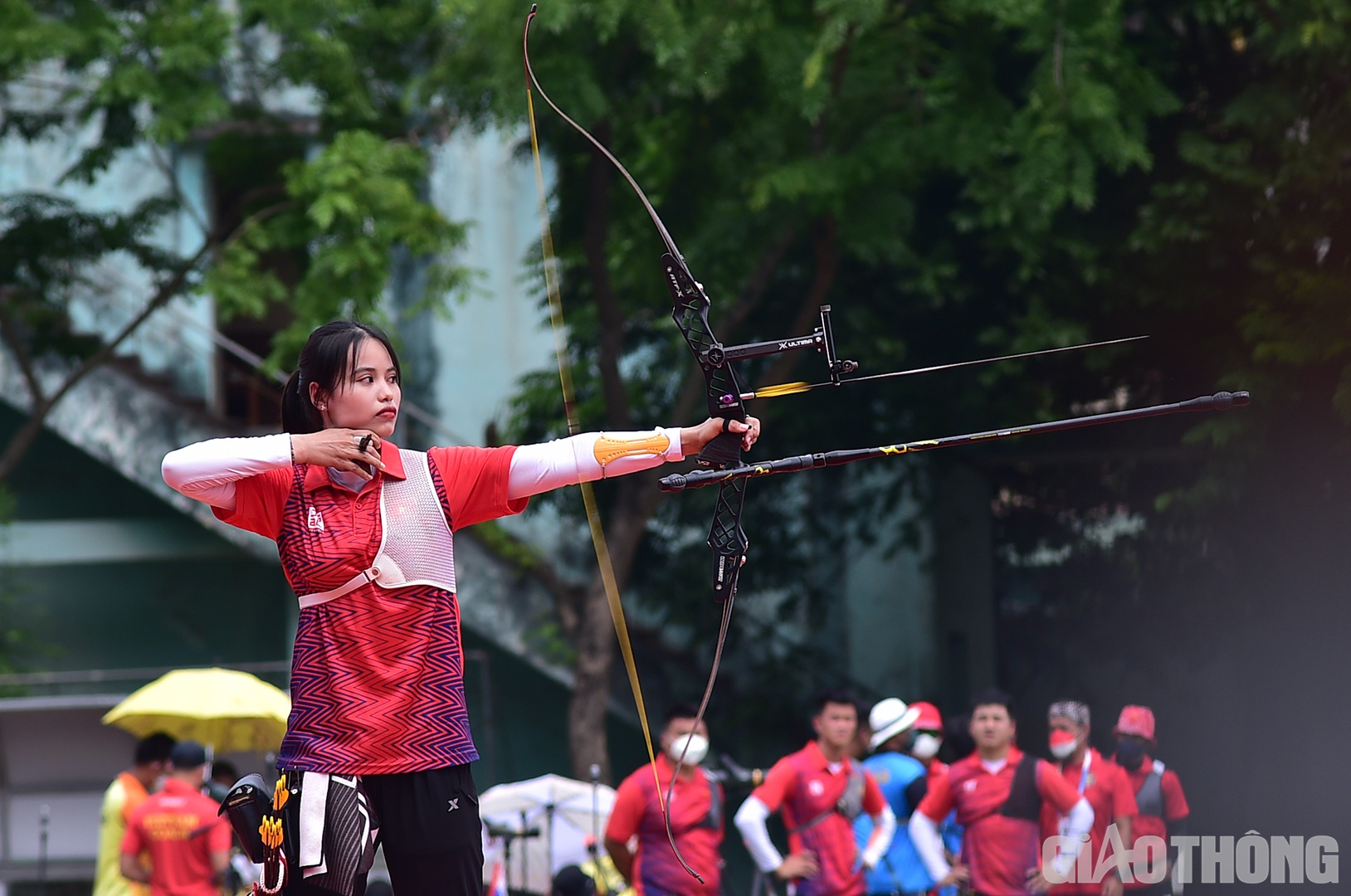 Sang lượt bắn thứ 2, Nhi (bắn được điểm 8 và 7), Ngọc (9, 8), Nguyệt (8, 9) thắng Philippines với điểm số sau 6 mũi tên là (8, 8, 8, 9, 9, 5), qua đó quân bình tỉ số là 2-2.