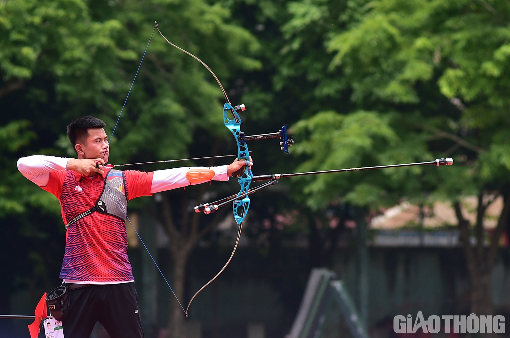 Cung thủ Nông Văn Linh chia sẻ, ngay lần đầu tiên tham dự SEA Games và việc lọt vào trận chung kết đã là một bất ngờ lớn. Việc thua trước một đối thủ đẳng cấp thế giới như Indonesia không có gì đáng buồn. Với Linh, đây là một trận đấu tốt để anh cùng đồng đội được cọ xát, học hỏi nhằm hướng tới tương lai.