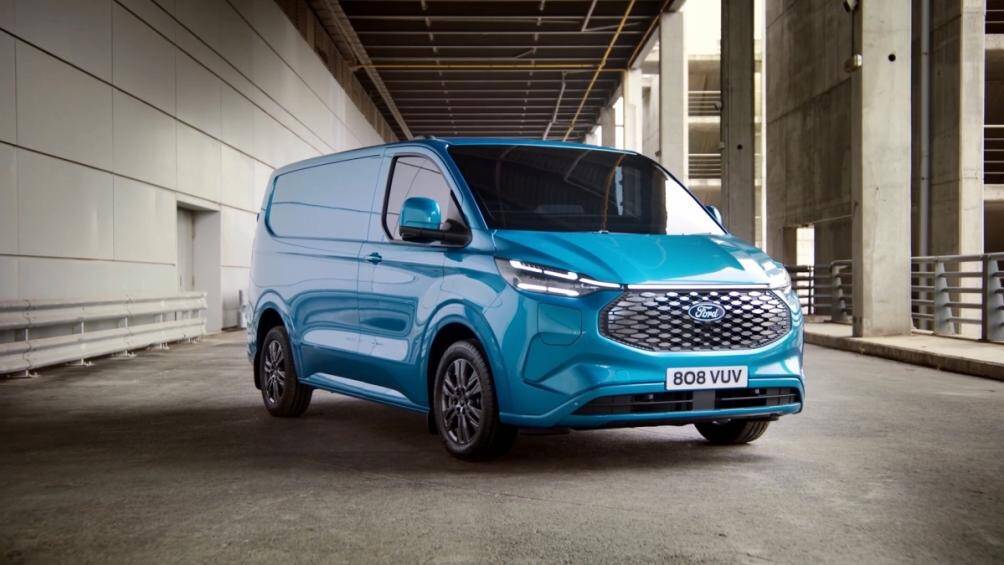 Phiên bản mini của chiếc Van thương mại Ford Transit vừa trình làng một phiên bản thuần điện hoàn toàn mới có tên Ford E-Transit Custom 2024