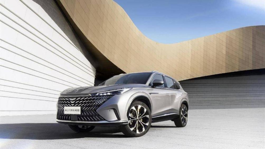 Tập đoàn SAIC vừa giới thiệu thế hệ mới của mẫu xe RX5 ở thị trường Trung Quốc với nhiều nâng cấp đáng chú ý