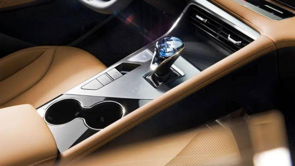 Dự kiến, Roewe RX5 2022 sẽ chính thức được bán ra thị trường vào nửa cuối năm nay