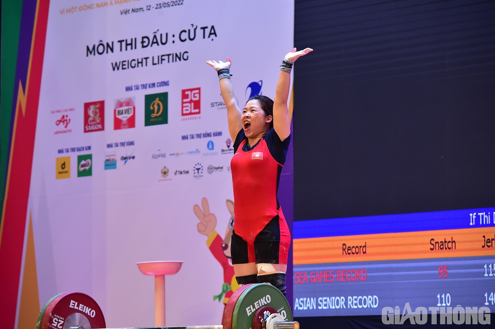 Lượt cử giật thứ 2 thành công mức 93 kg giúp Duyên có lợi thế lớn. Thậm chí, đến lượt cử giật thứ 3 đô cử nước chủ nhà đã thành công ở mức 96kg, hơn kỷ lục cũ của chính mình 1kg tại SEA Games 2019.