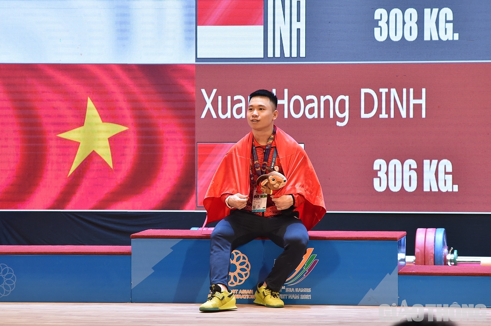 Với tổng cử 306kg, anh chỉ thiếu đúng 2kg so với người giành HCB là Mohammad Yasin (Indonesia). VĐV Chantri Witsanu với tổng cử 312kg đã giành HCV hạng cân này.