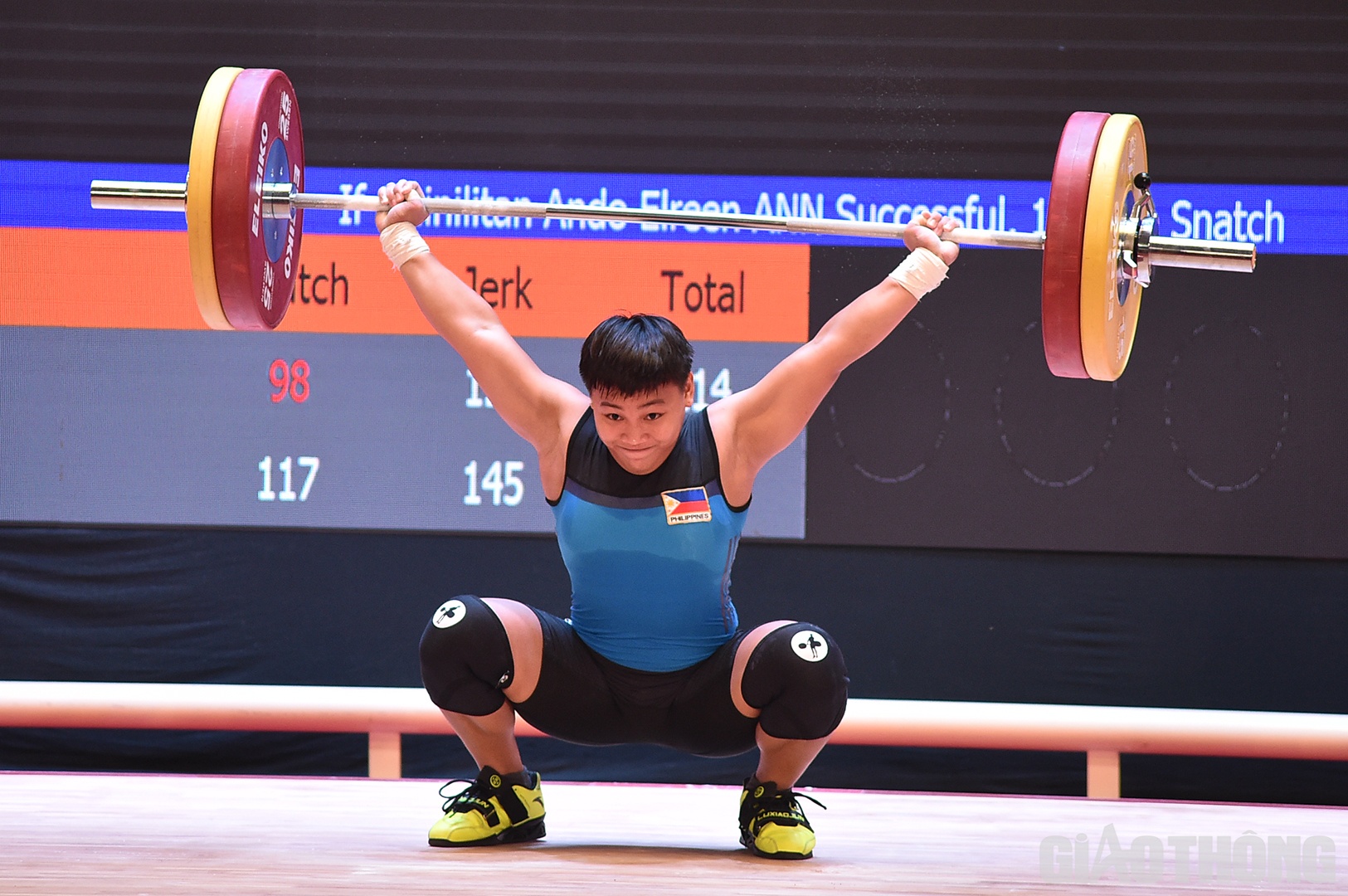 Ngay sau Hồng Thanh, VĐV của Philippines đã nâng mức tạ lên 100 kg ở lần cử giật thứ hai và VĐV này thành công - phá kỷ lục SEA Games. VĐV Indonesia cũng thành công với mức tạ này ở lần cử thứ ba.