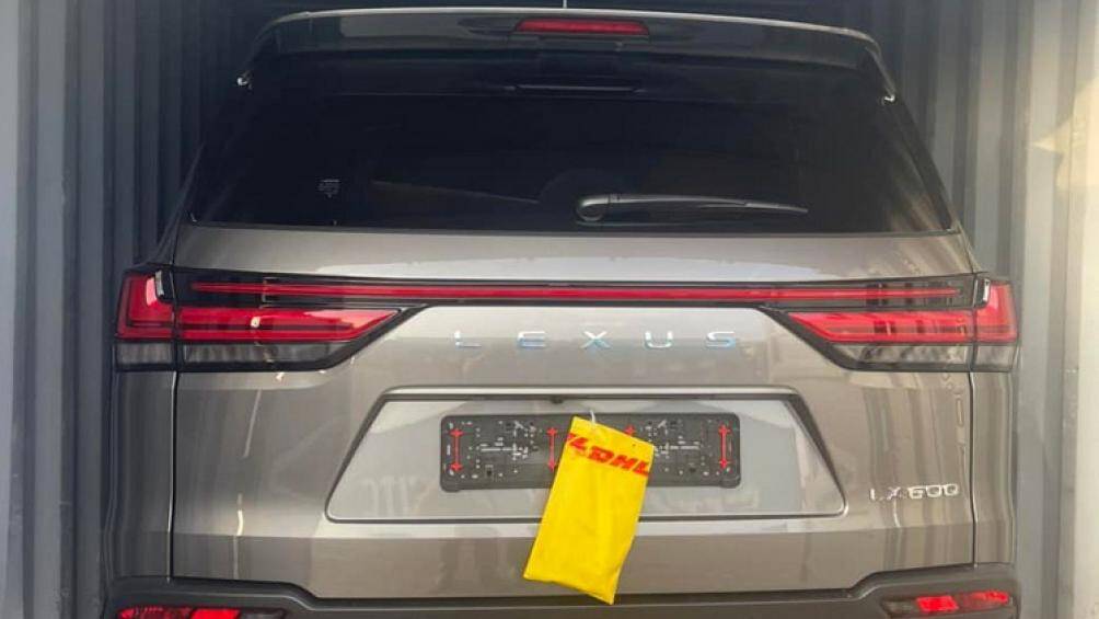 Chính điều này đã tạo cơ hội cho các đơn vị nhập khẩu tư nhân và bán với giá chênh hơn đáng kể so với giá niêm yết