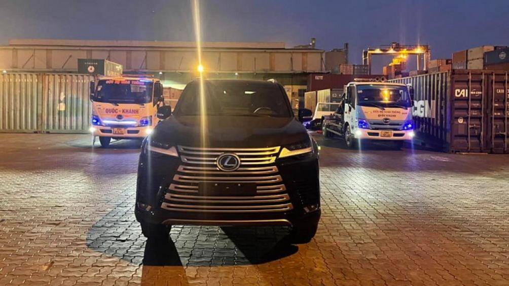Lexus LX 600 2022 được trình làng tại thị trường Việt Nam vào ngày 19/4/2022, nhưng để nhận được xe lại mất tới 2 năm