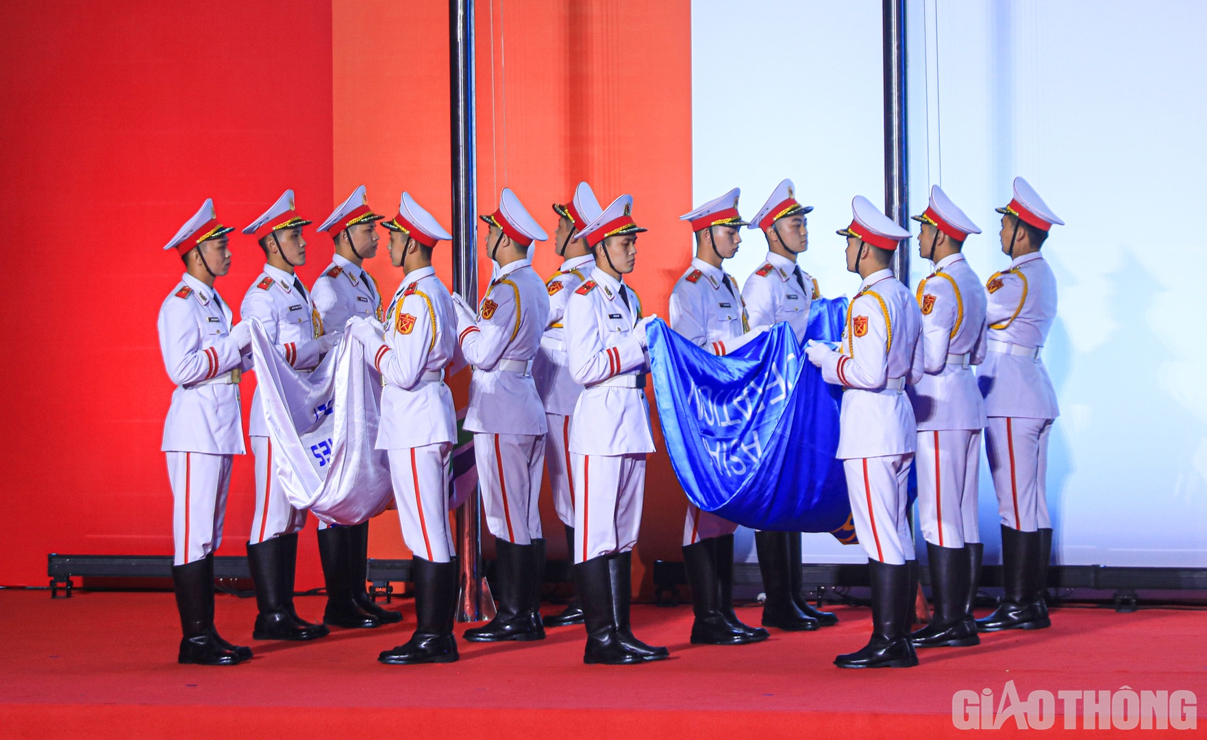 Nghi lễ hạ cờ Liên đoàn thể thao Đông Nam Á và cờ SEA Games 31.