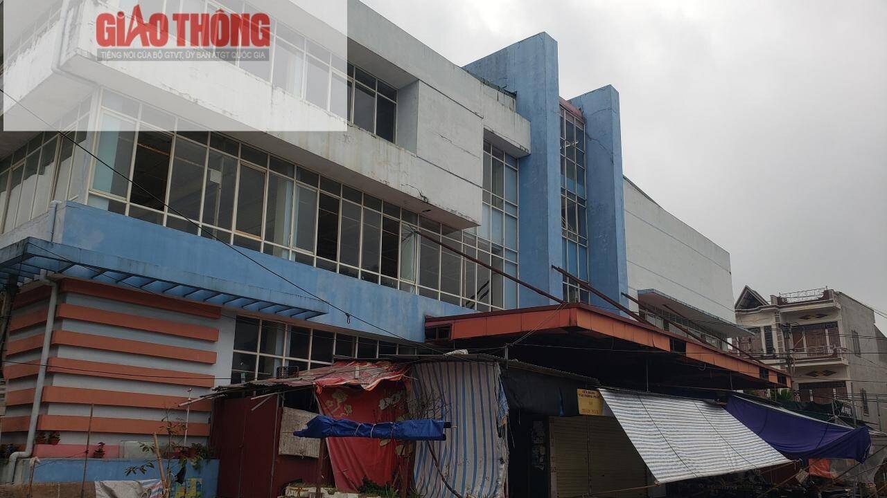 Chủ đầu tư dự án là Công ty CP Đầu tư Tây Bắc. Dự án có tổng mức đầu tư gần 50 tỷ đồng với kỳ vọng khi hoàn thành sẽ là dự án trung tâm thương mại lớn nhất ở huyện Gia Lộc.